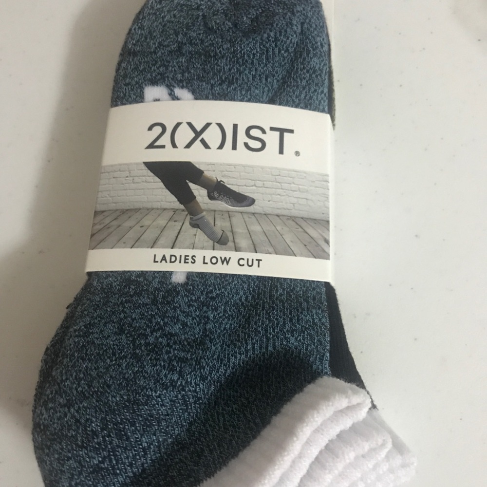 2(X)IST 20 PAIRS LADIES LOW CUT SOCKS FREE GIFTS MEET  POSHER LARRY TO FIND OUT